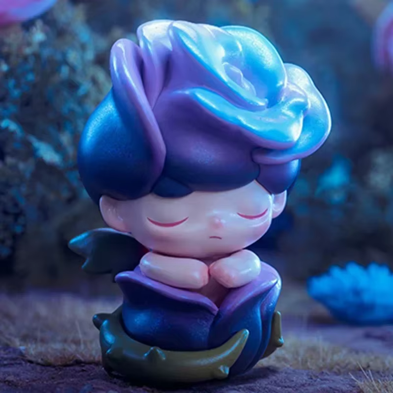 There is a touch of excitement with every Guess Bag and the joy flows when you see the Dimoo action figures. Each box is a small part of a never-ending garden with new, cute, and fantastical themes. Each of these characters is a piece covered in detail from the Dimoo collection, tied together with the spirit of the forest.
